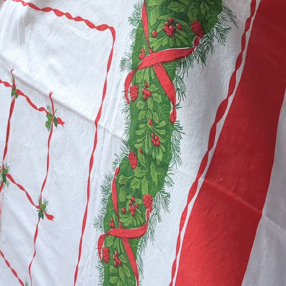 Vintage Tablecloth in cotton for Christmas holidays with evergreen & holly